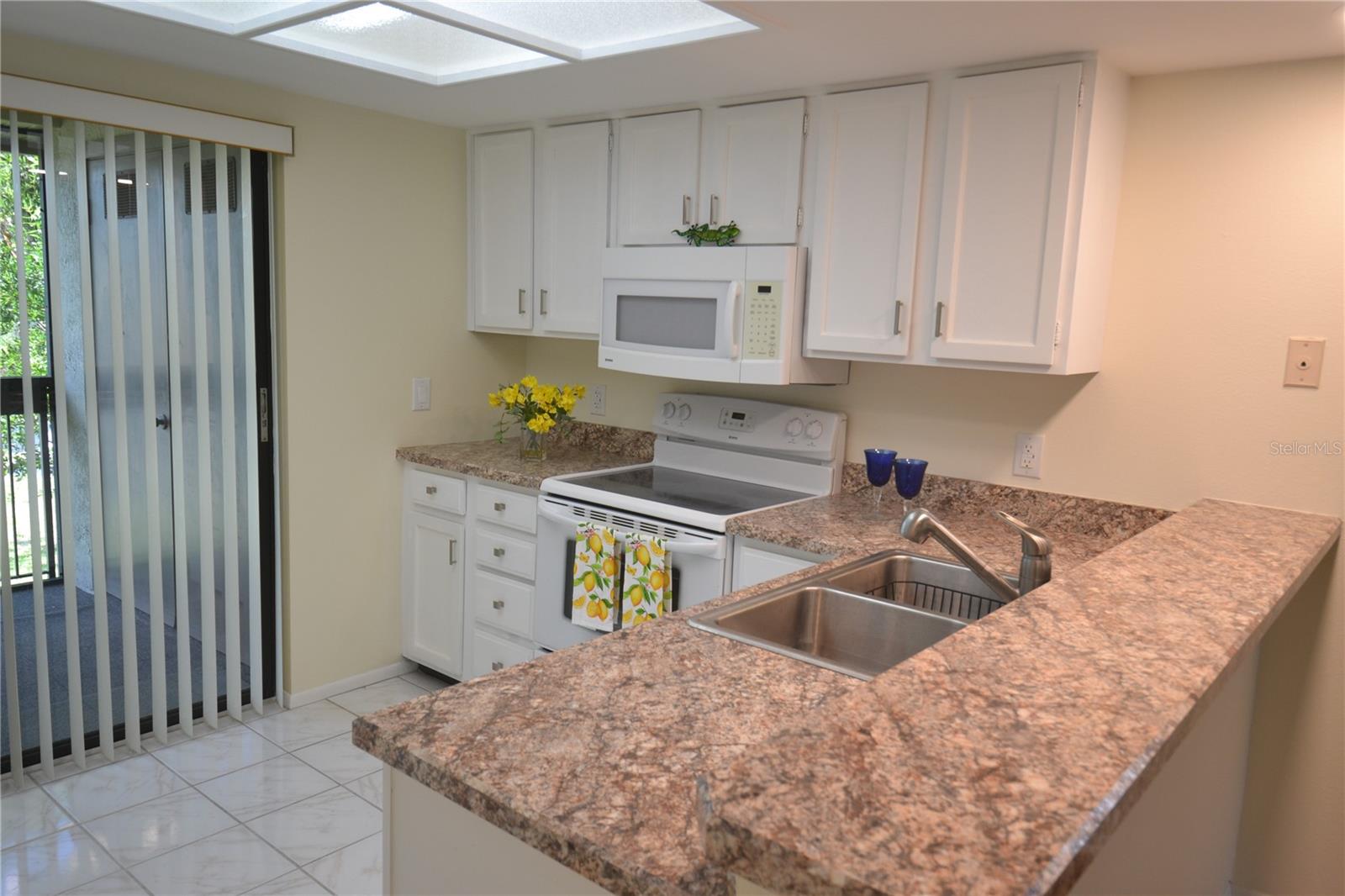 EAST LAKE WOODLANDS WOODLAKE RUN - Residential Lease