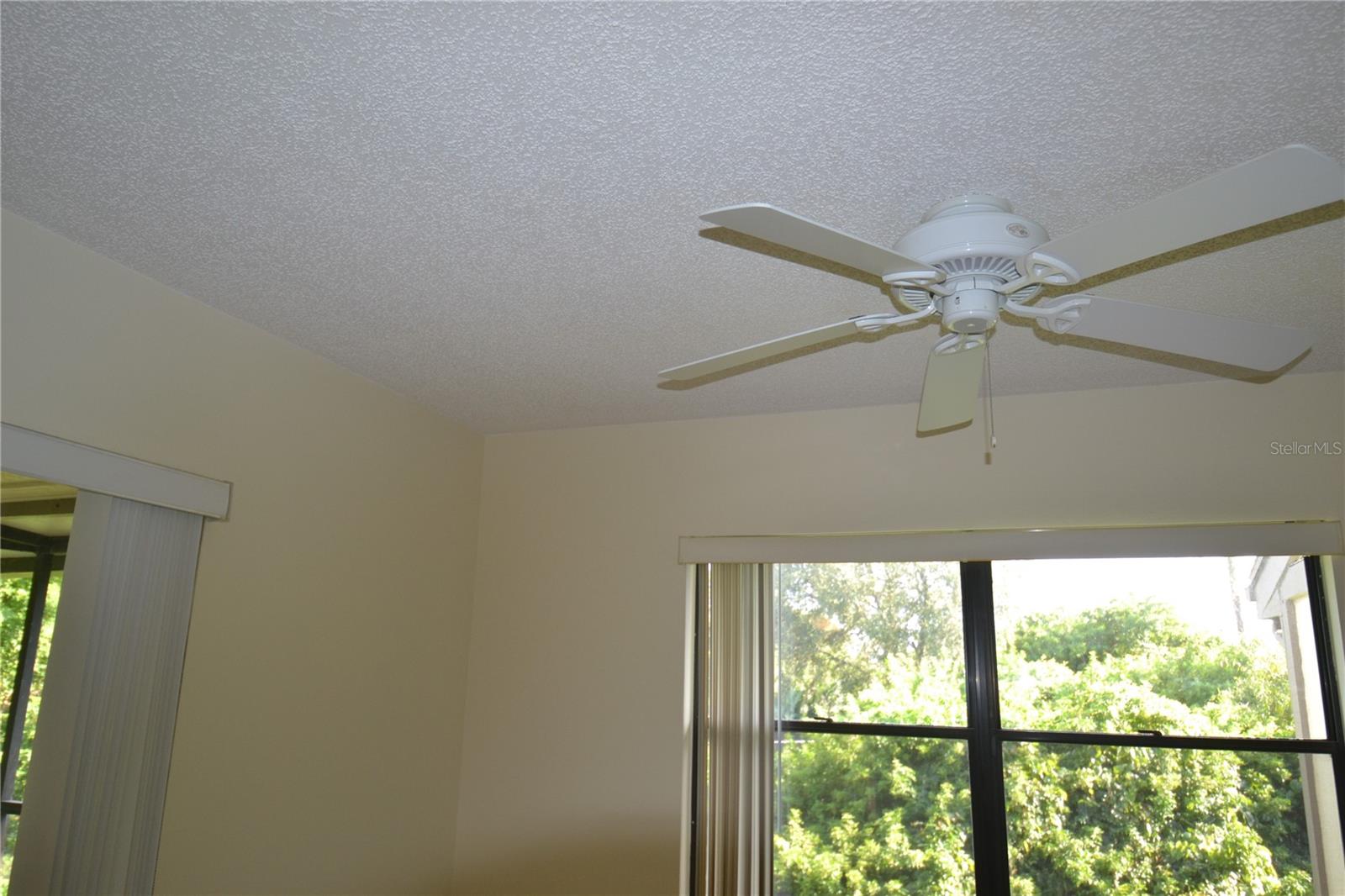 EAST LAKE WOODLANDS WOODLAKE RUN - Residential Lease