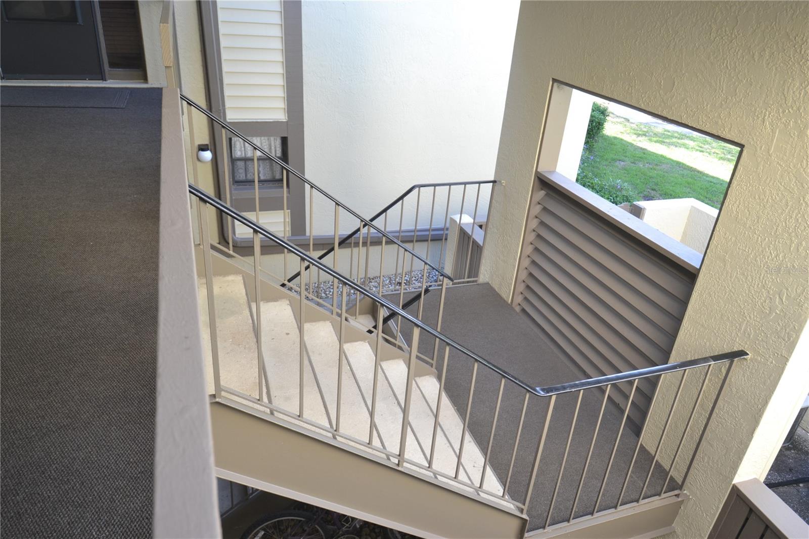 EAST LAKE WOODLANDS WOODLAKE RUN - Residential Lease