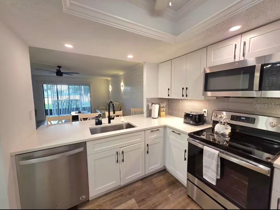 VILLAGE GREEN CLUB ESTATES UNI - Commercial Sale