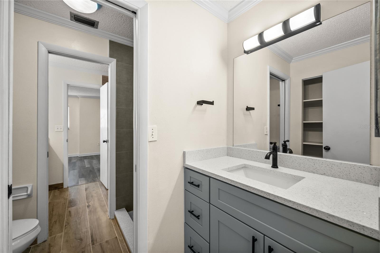 VILLAGE GREEN CLUB ESTATES UNI - Commercial Sale