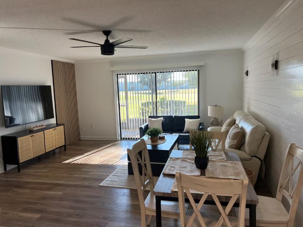 VILLAGE GREEN CLUB ESTATES UNI - Commercial Sale