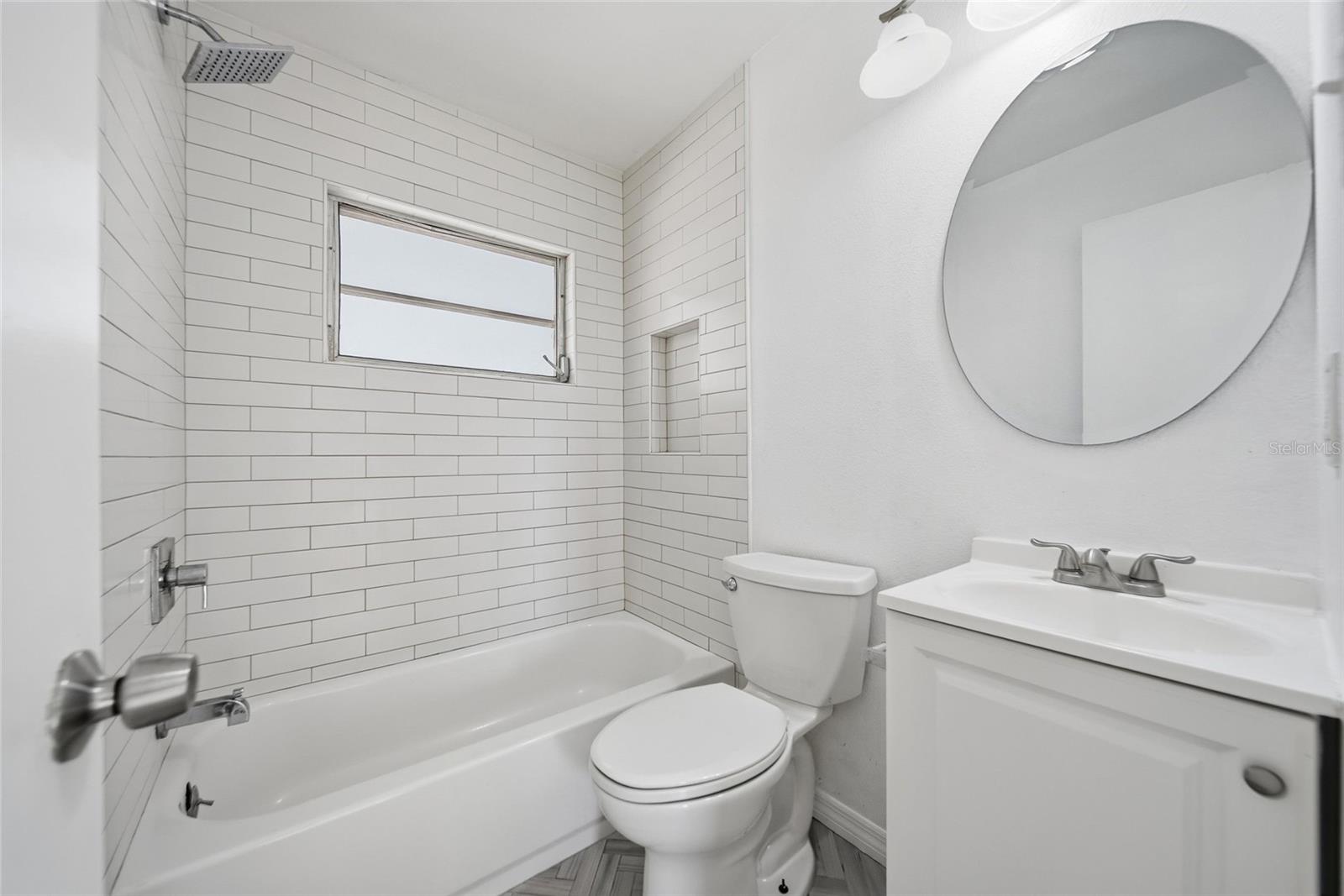 GLENSIDE SUB - Residential Income