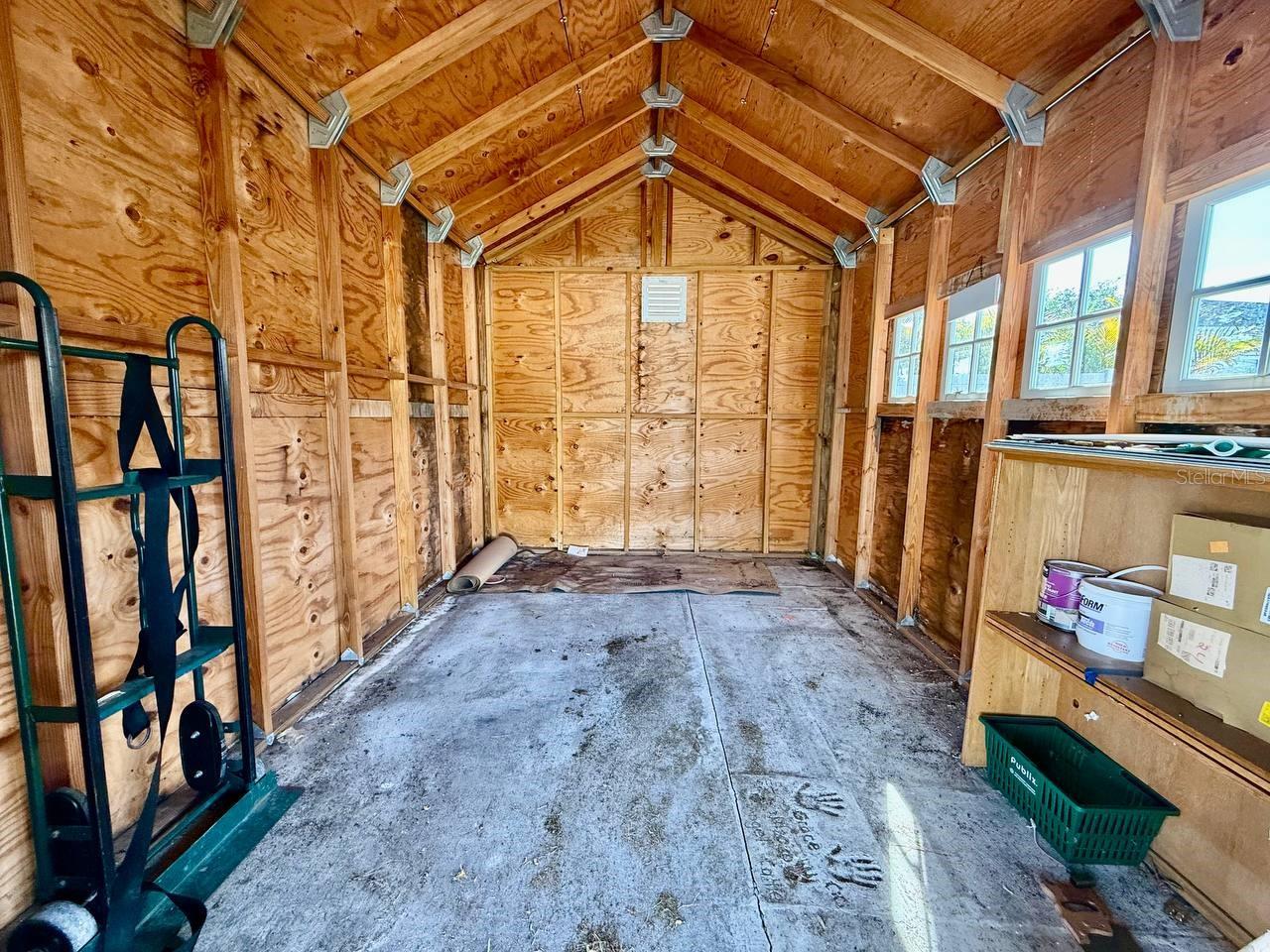 GANDY MANOR 2ND ADD - Residential Lease