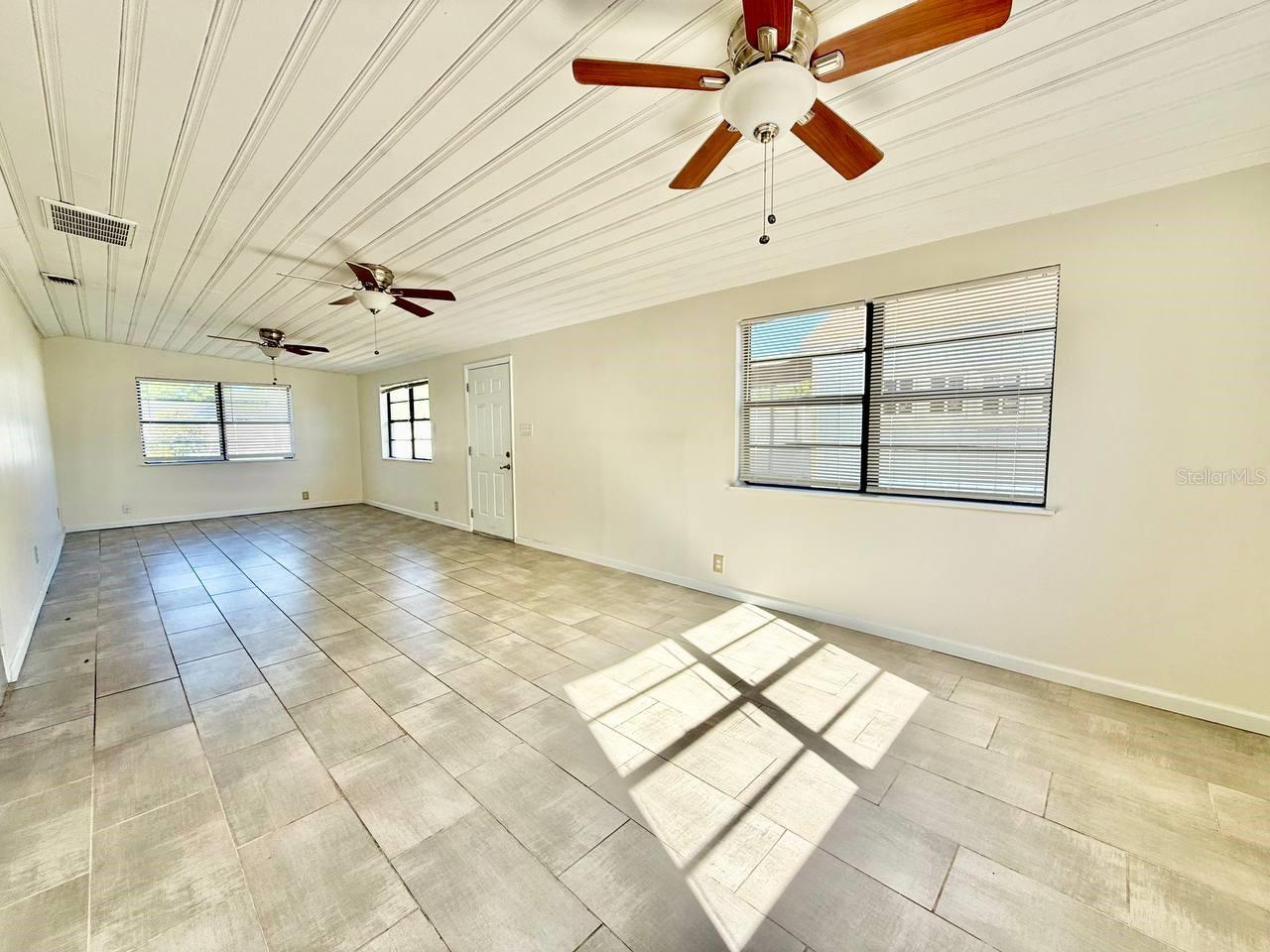 GANDY MANOR 2ND ADD - Residential Lease