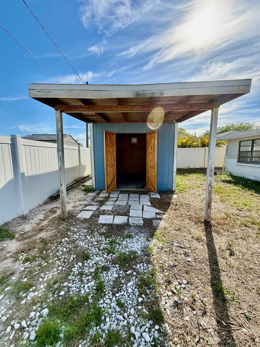 GANDY MANOR 2ND ADD - Residential Lease