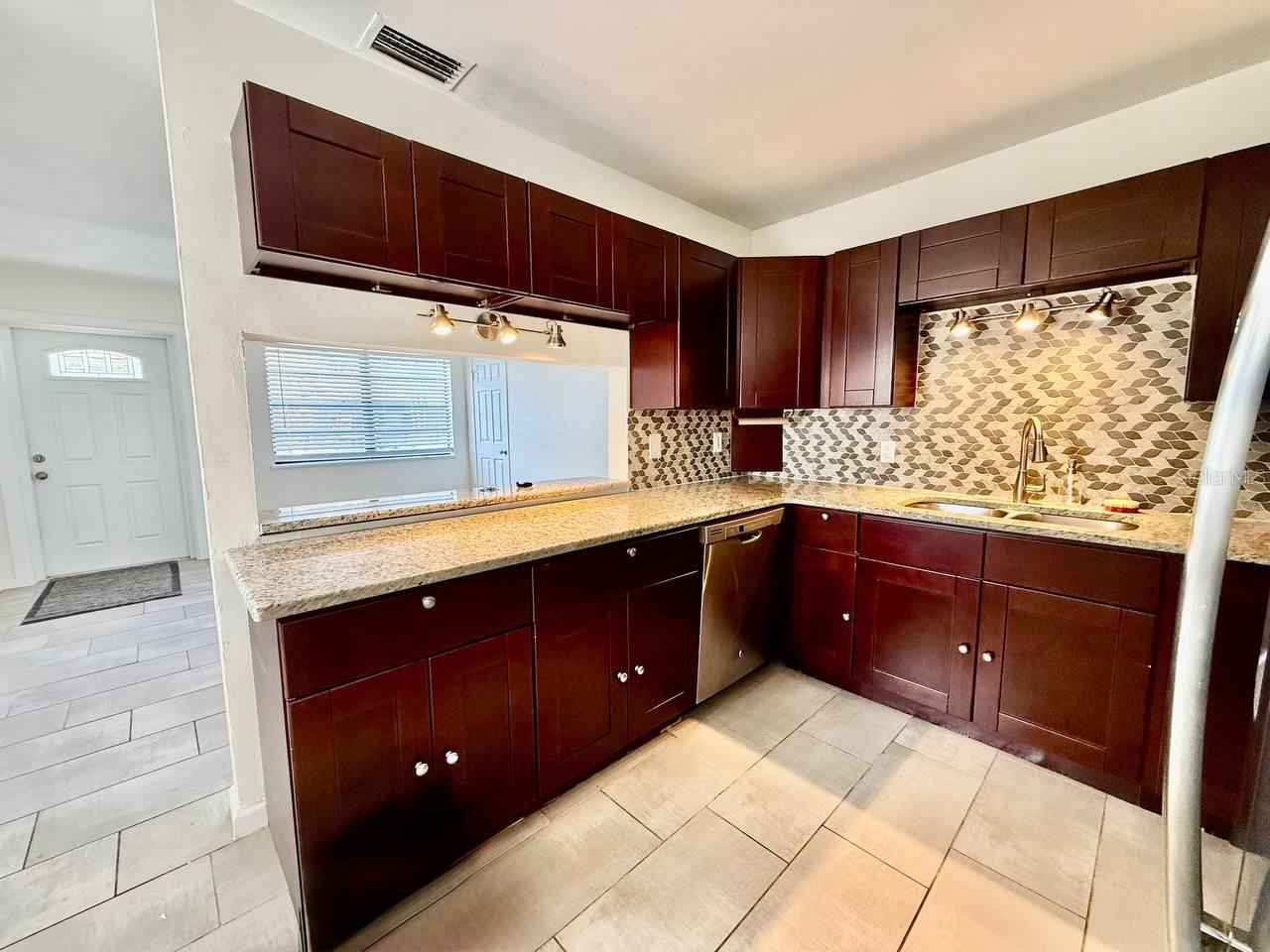 GANDY MANOR 2ND ADD - Residential Lease