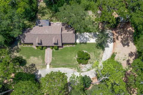 A home in DELAND