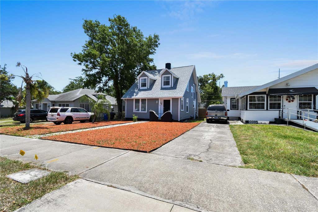 Photo of 766 13th Ave S Avenue S, St Petersburg, FL 33701 (MLS # TB8533738)