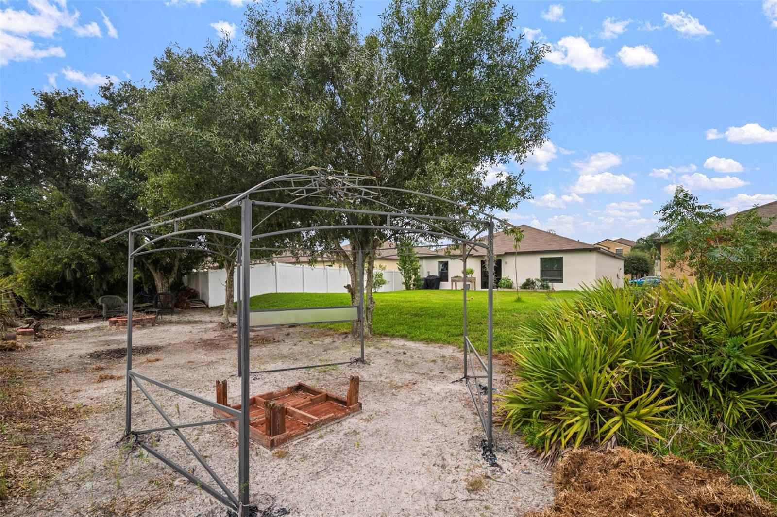 STONERIDGE AT AYERSWORTH - Residential