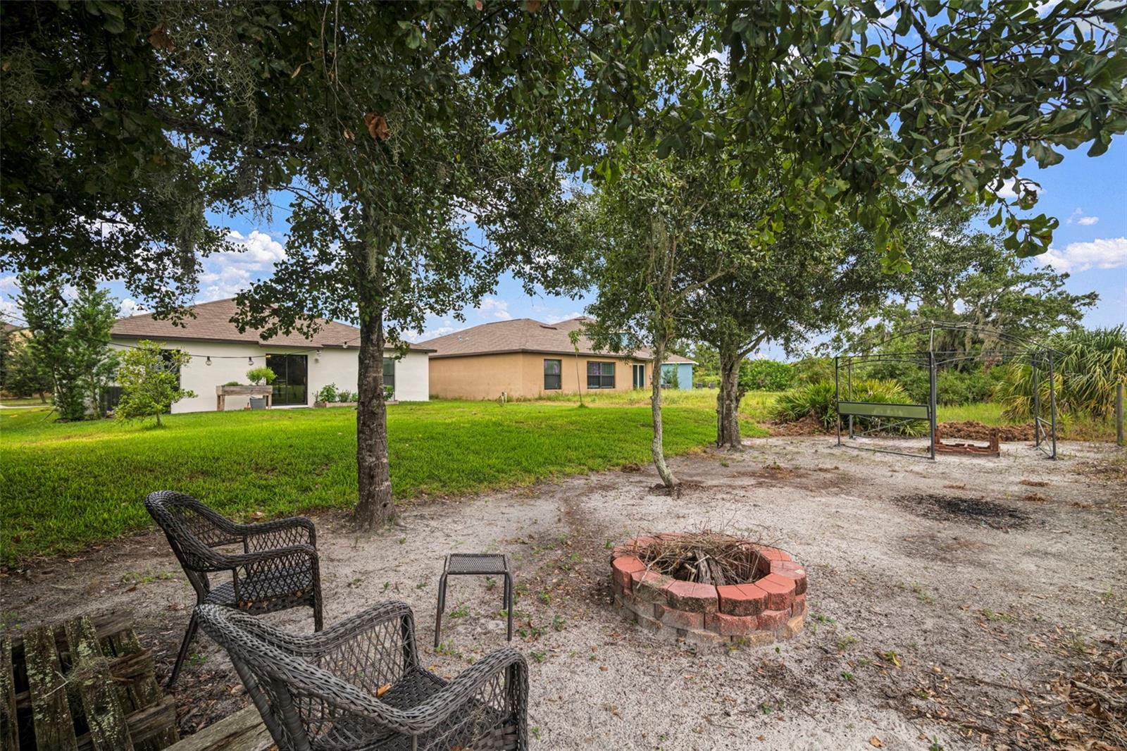 STONERIDGE AT AYERSWORTH - Residential