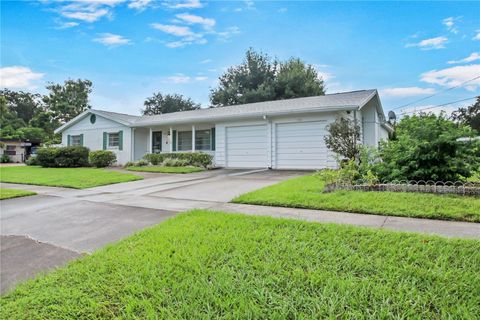 Photo of 5711 Eggleston Avenue, Orlando, FL 32810 (MLS # O6337673) Photo of 5711 Eggleston Avenue, Orlando, FL 32810 (MLS # O6337673)
