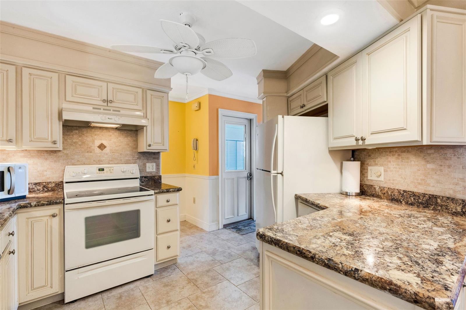 CIRCLE WOODS OF VENICE 1 - Residential