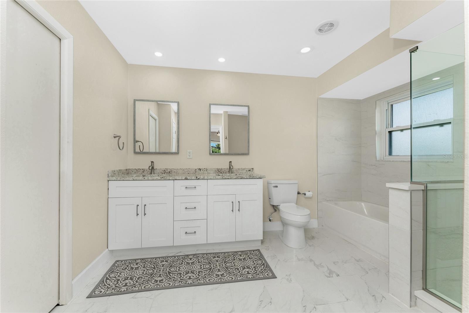 ENGLEWOOD ISLES SUB - Residential