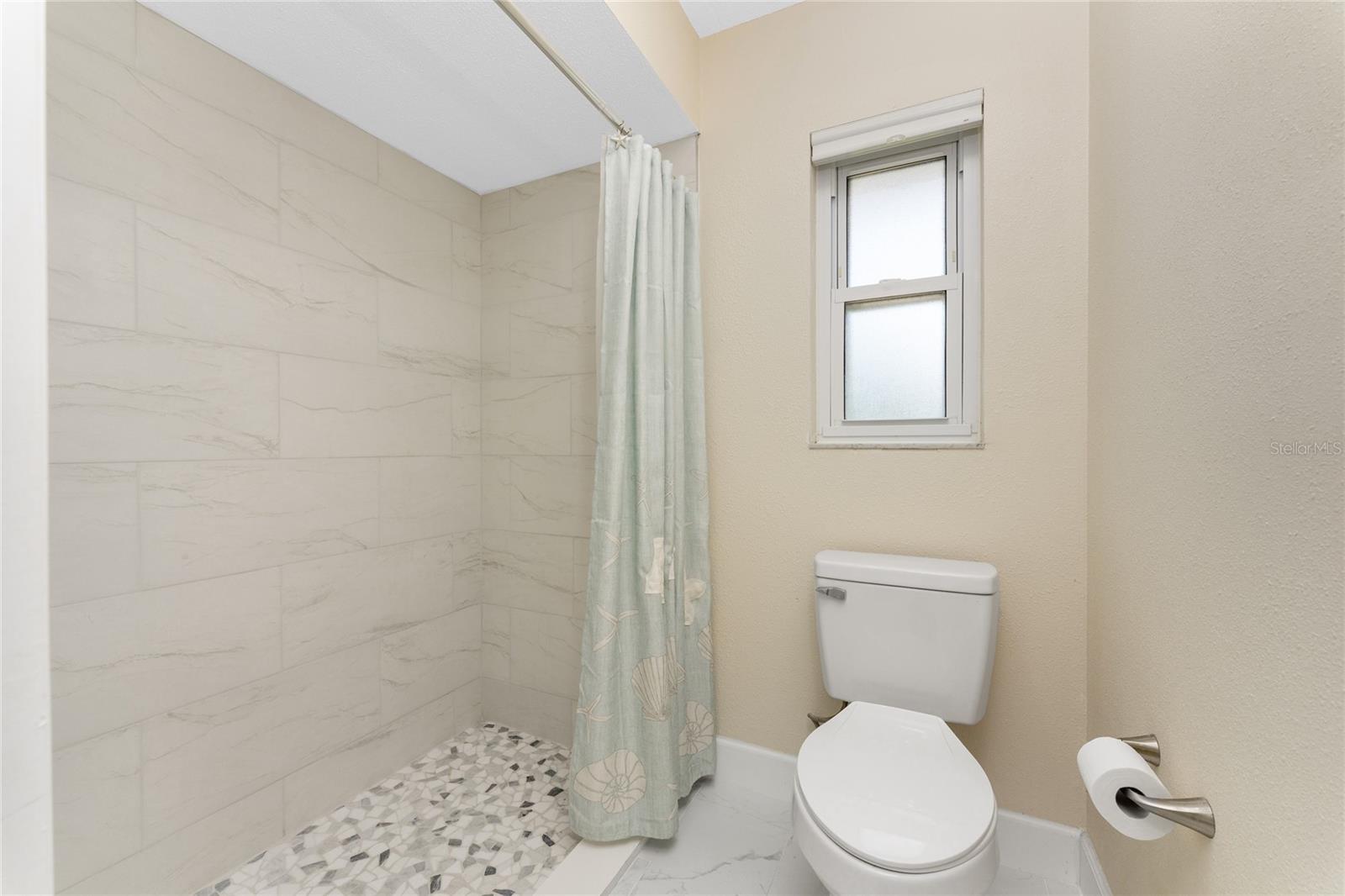 ENGLEWOOD ISLES SUB - Residential