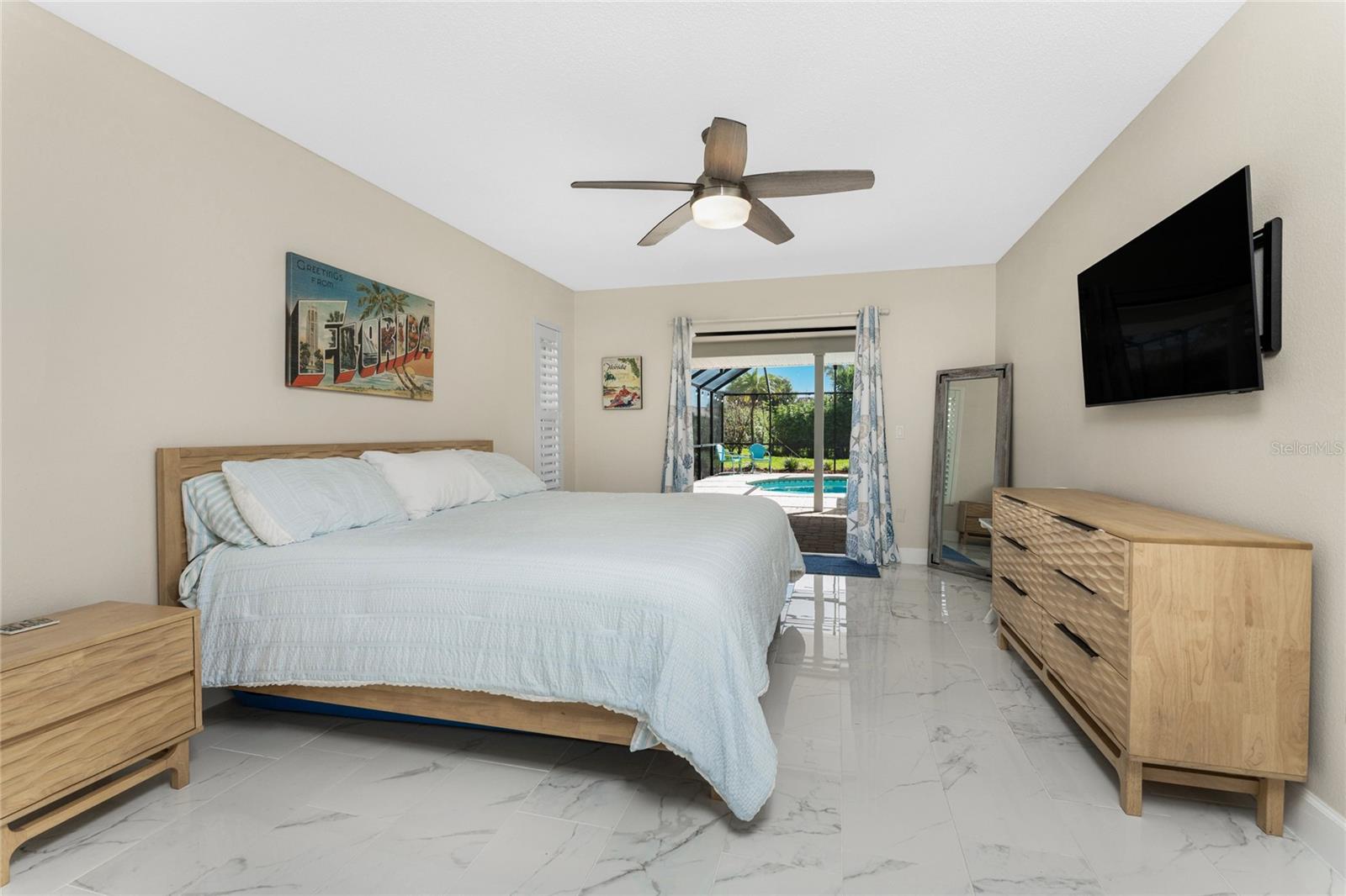 ENGLEWOOD ISLES SUB - Residential