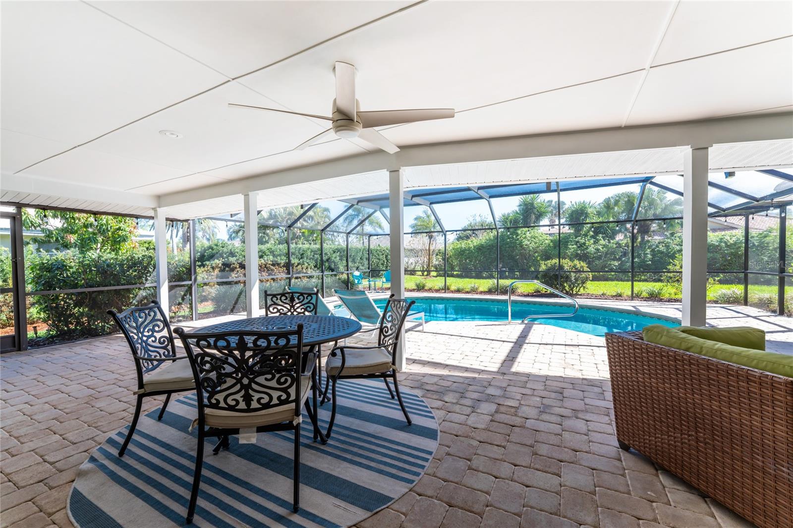 ENGLEWOOD ISLES SUB - Residential