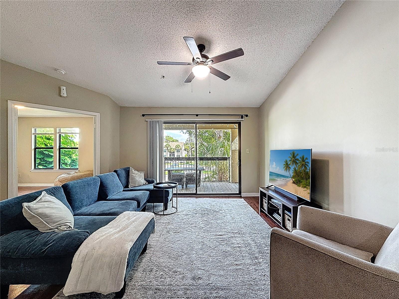 VINTAGE GRAND - Residential