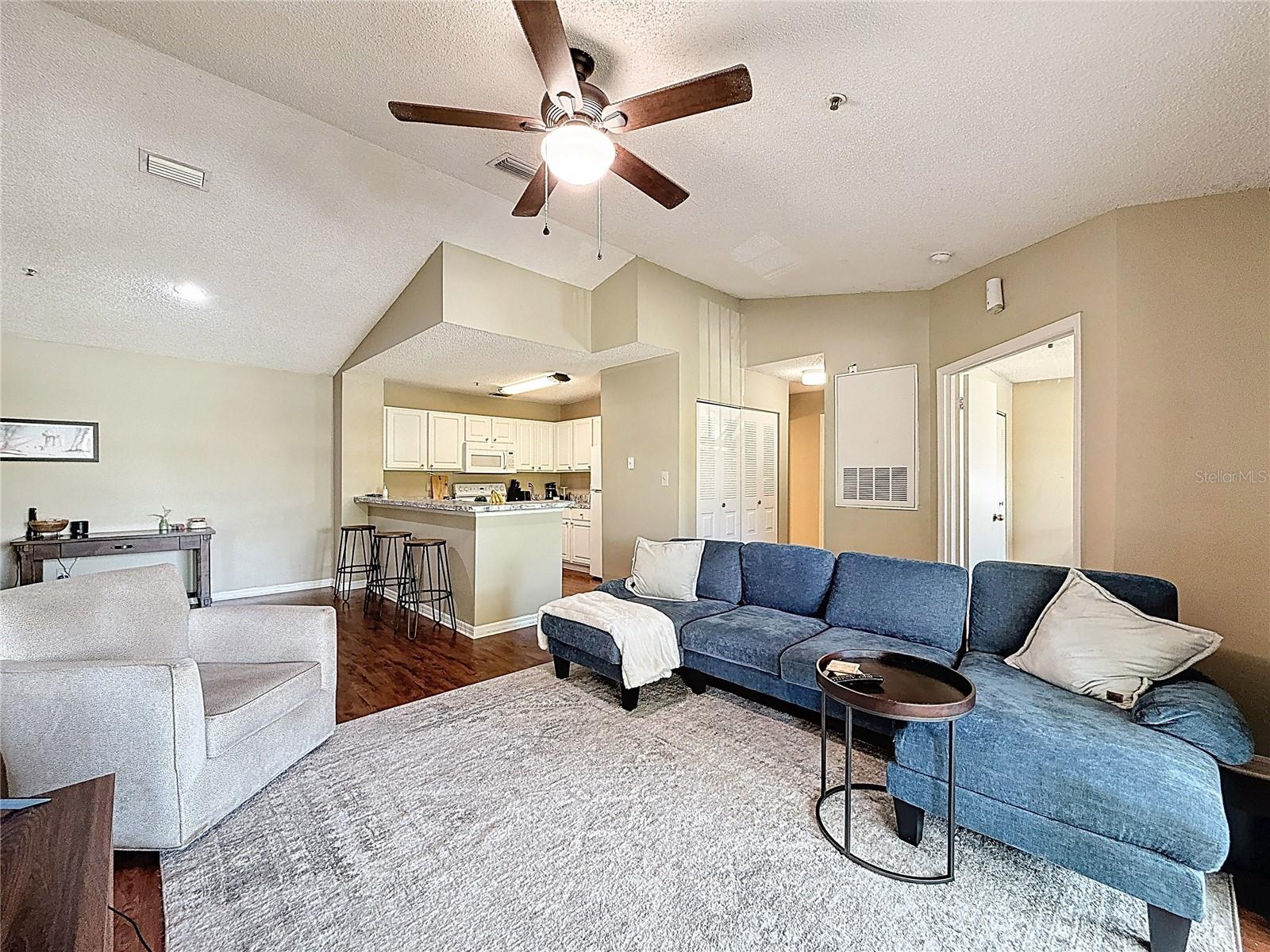 VINTAGE GRAND - Residential