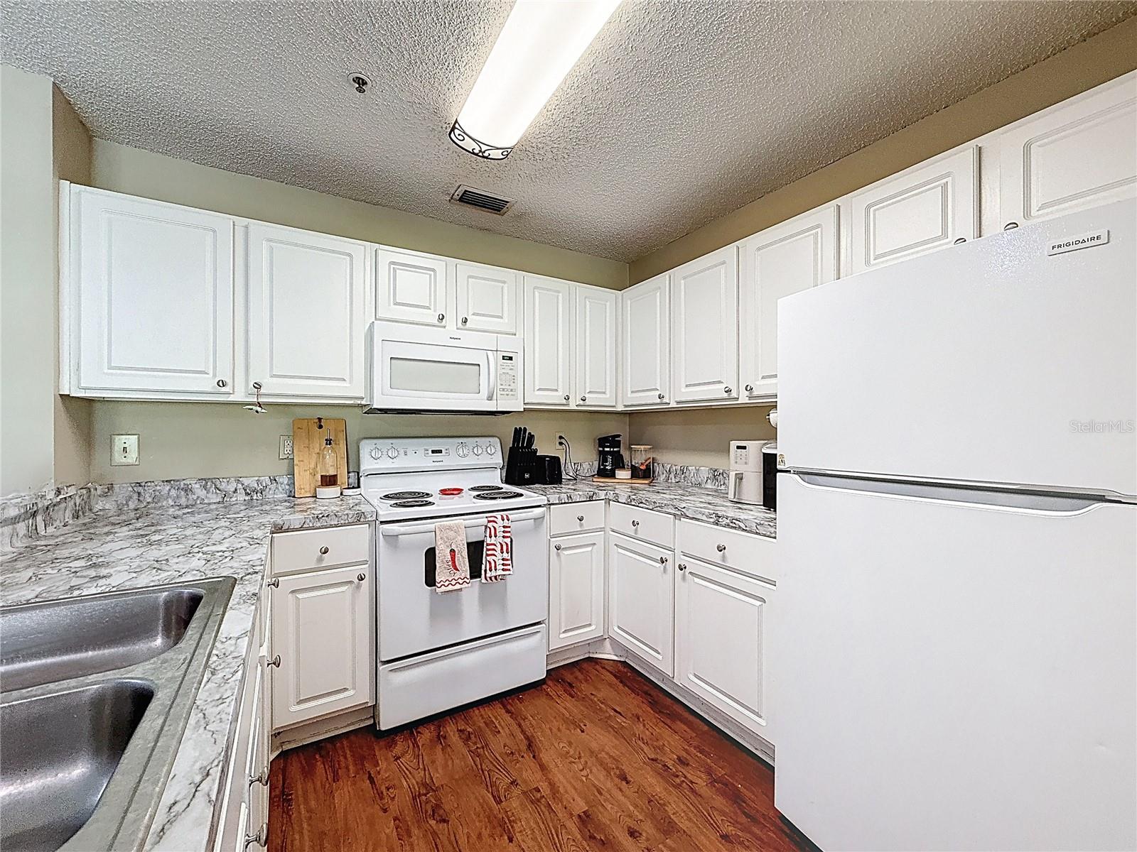 VINTAGE GRAND - Residential