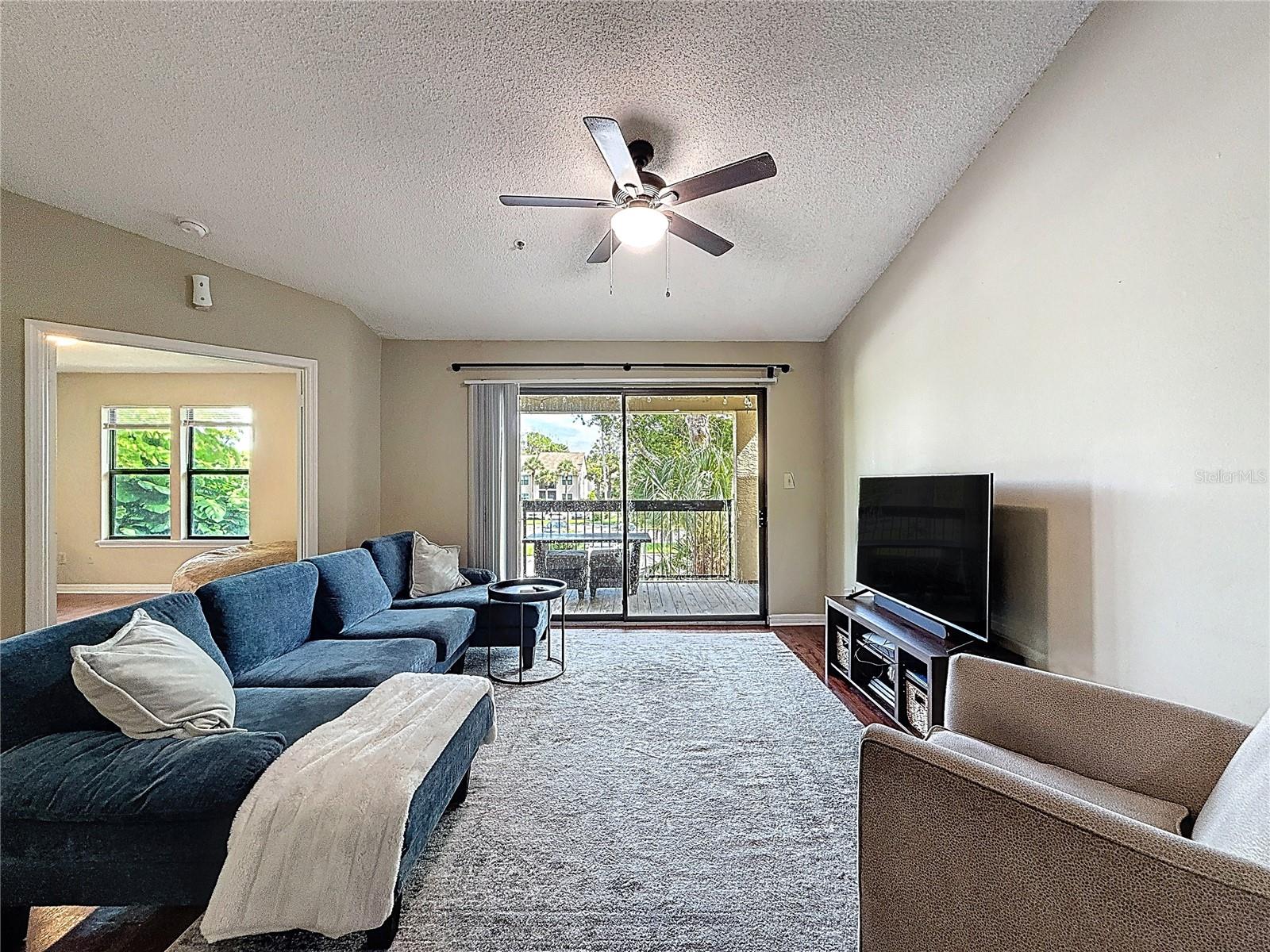 VINTAGE GRAND - Residential