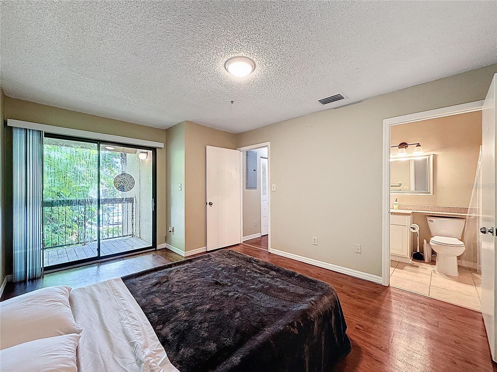 VINTAGE GRAND - Residential