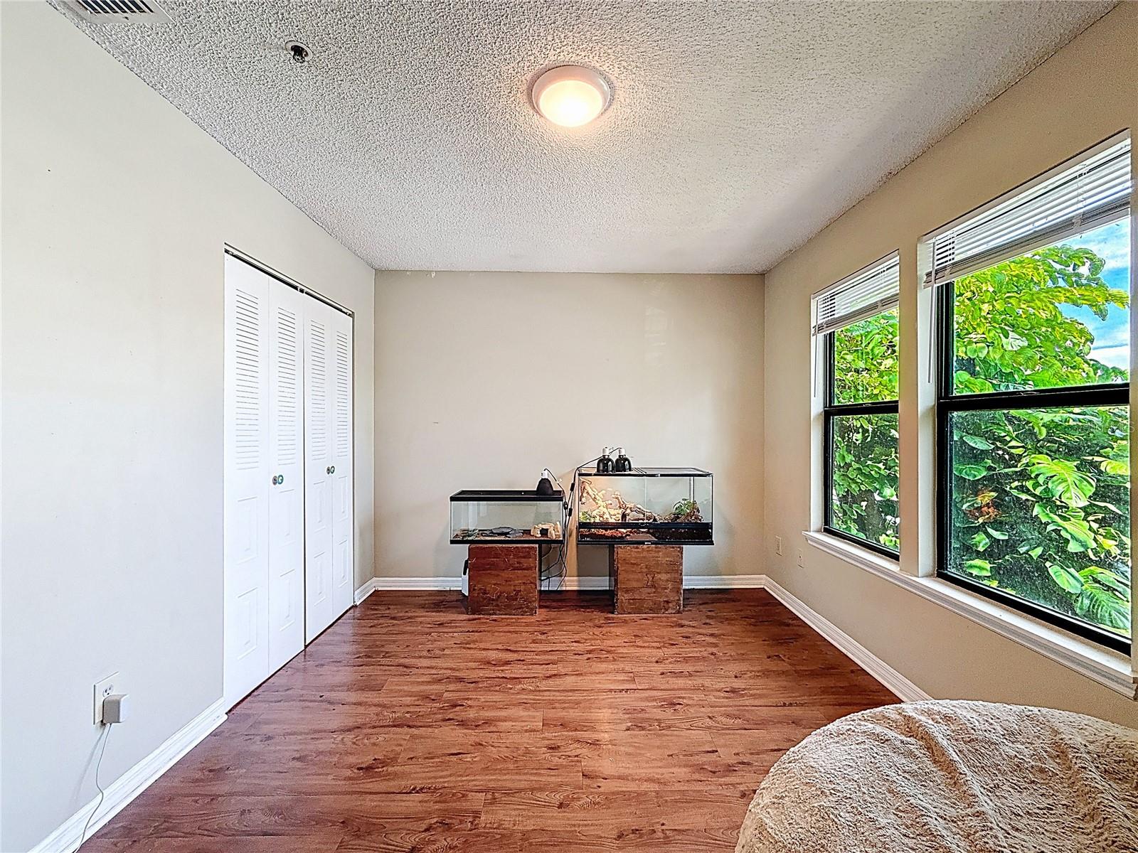 VINTAGE GRAND - Residential