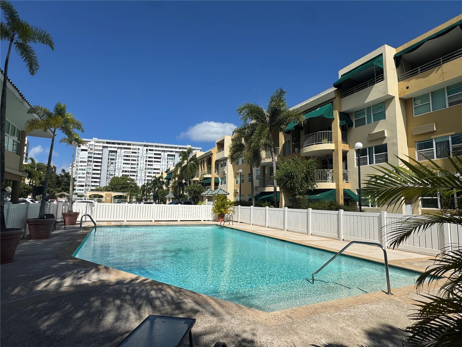 CAROLINA/ ISLA VERDE - Residential