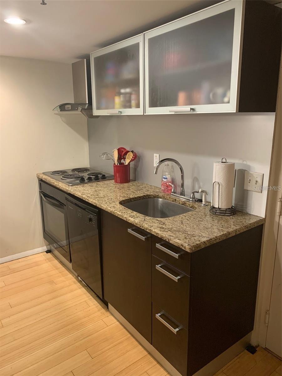 Photo 6 of 16 of 701 S MADISON AVENUE 211 condo