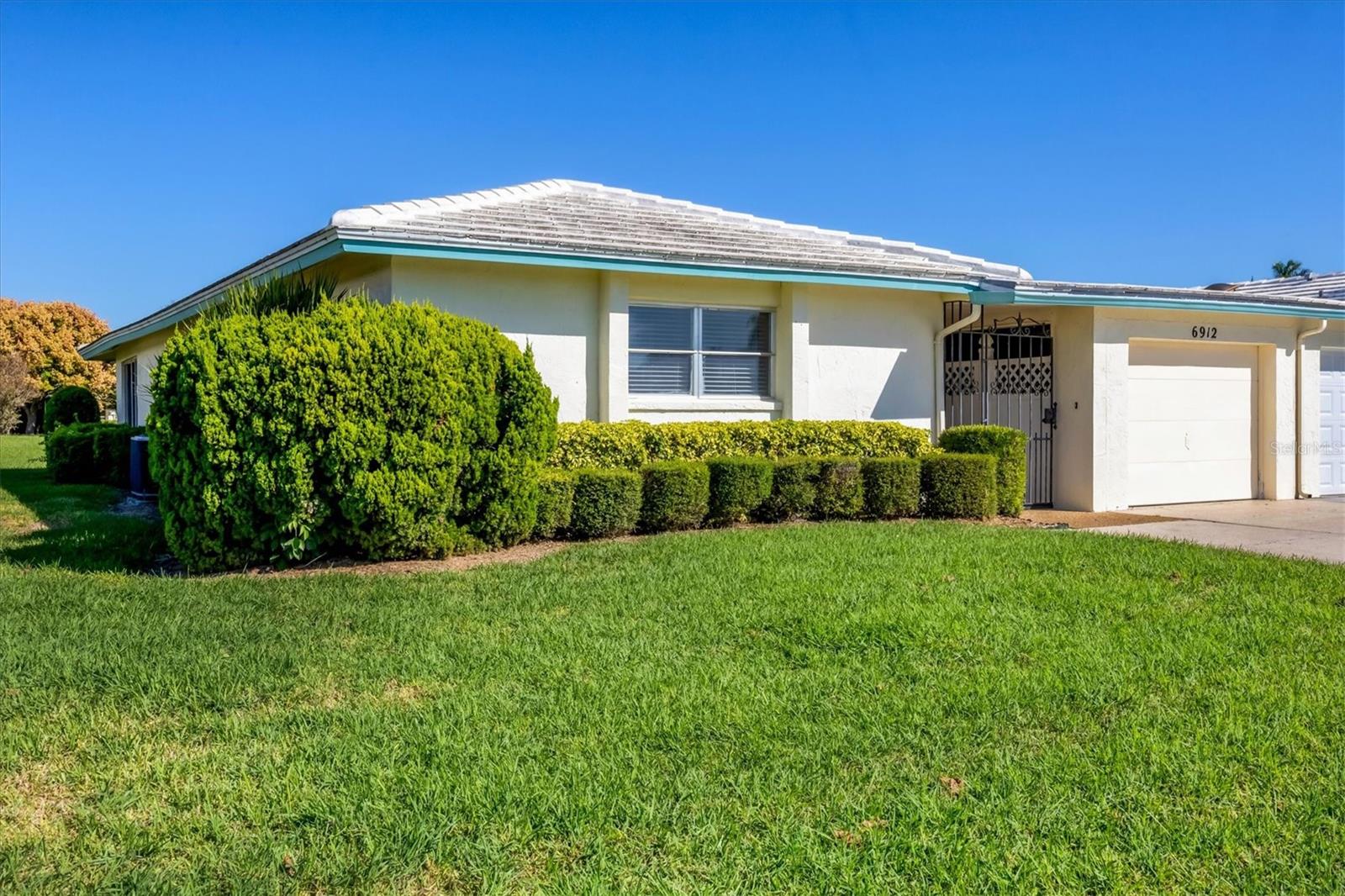 VILLAGE GREEN OF BRADENTON SECTION 5 - Residential