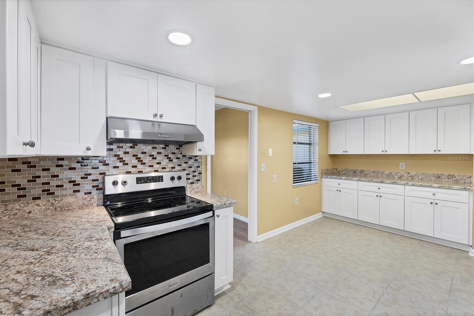 VILLAGE GREEN OF BRADENTON SECTION 5 - Residential