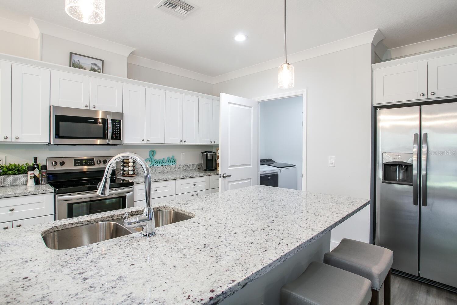 NEW ATHENS CITY - Residential Lease