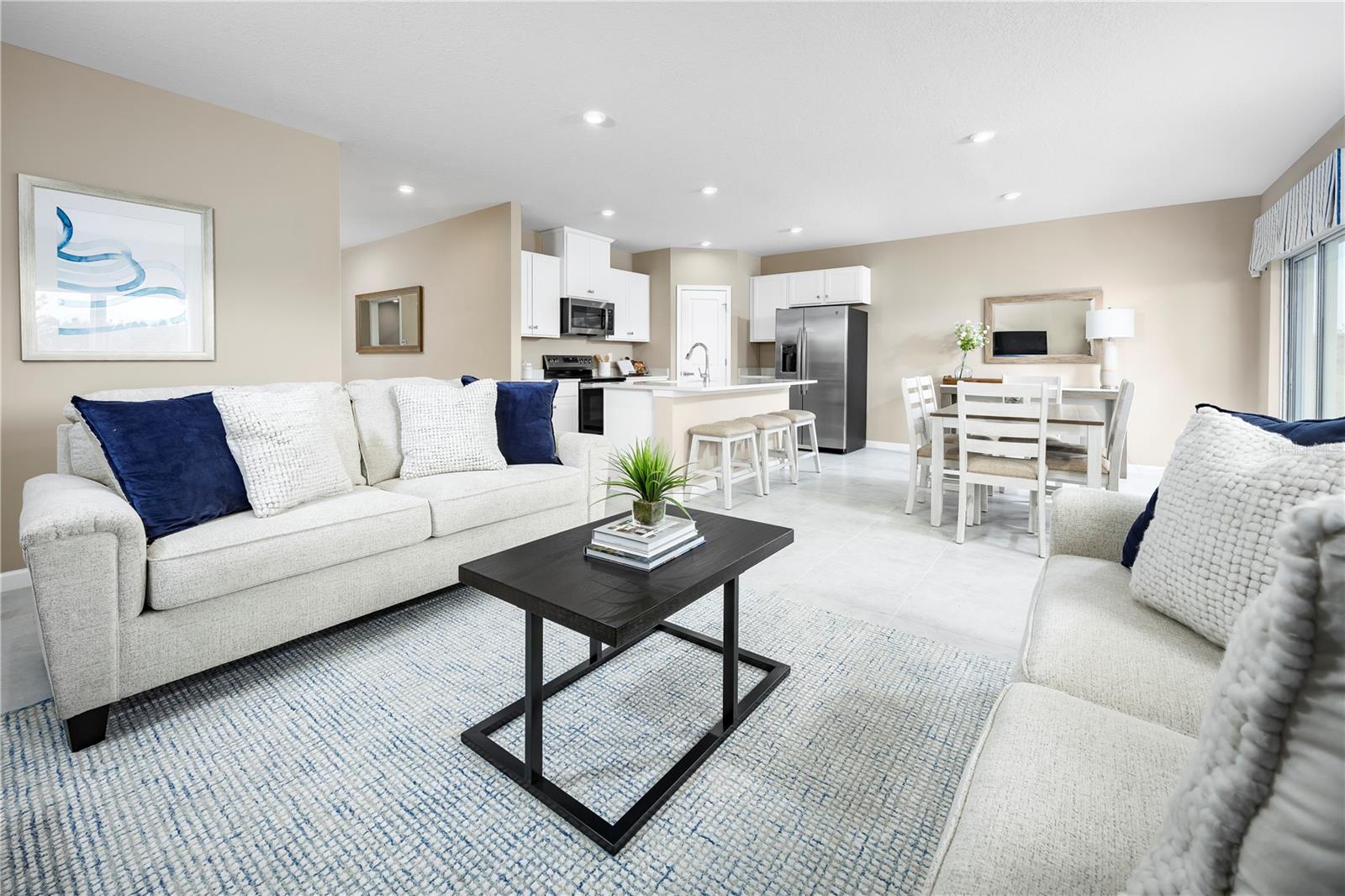 LAKESIDE PRESERVE - Residential