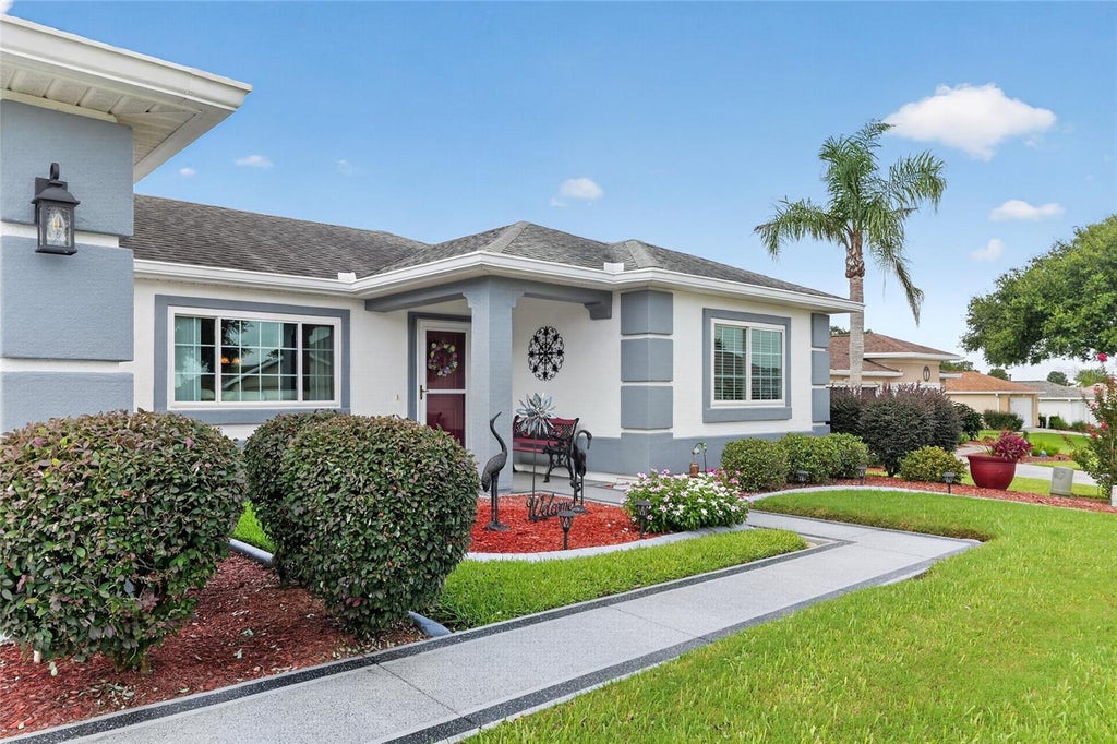 Photo of 13600 SE 87th Circle, Summerfield, FL 34491 (MLS # OM729743)