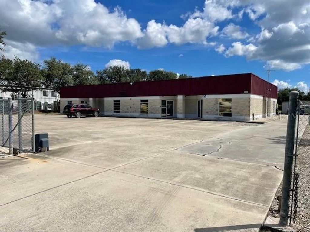 Photo of 509 Paul Morris Drive, Englewood, FL 34223 (MLS # D6143993)