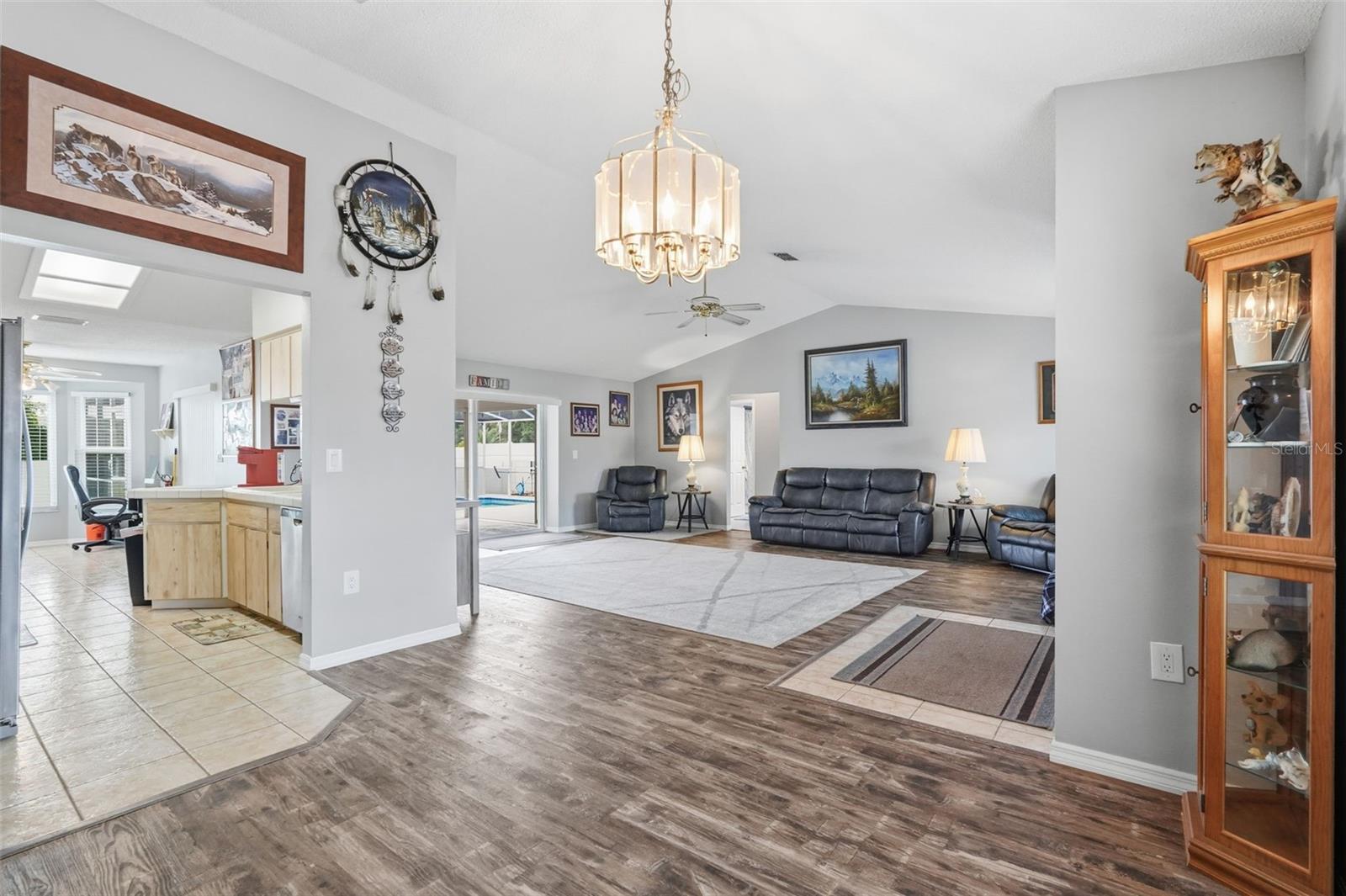 SPRING HILL - Residential