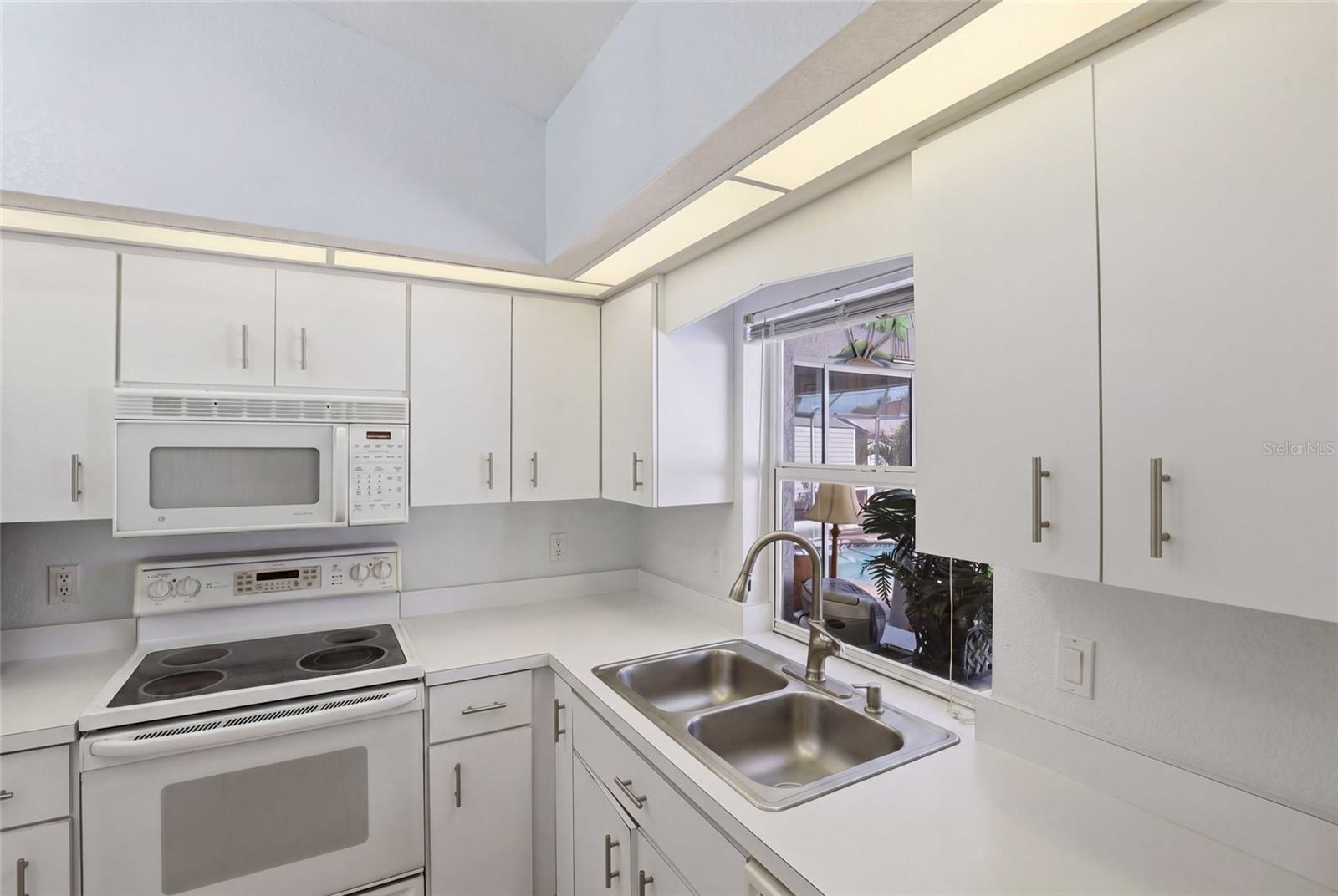 PORT CHARLOTTE SUB 09 - Residential Lease