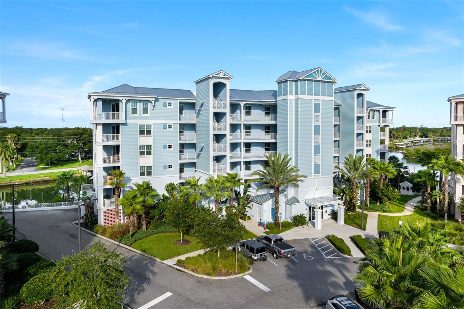 3 RIVERWALK DRIVE 605