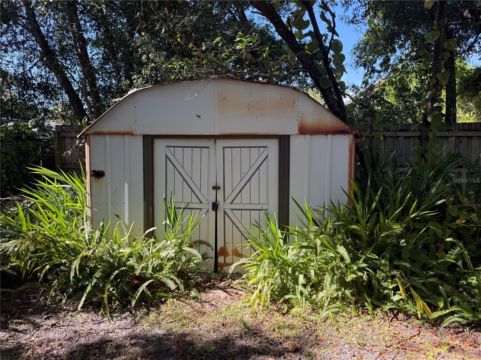 LAND O LAKES ACRES - Residential Lease