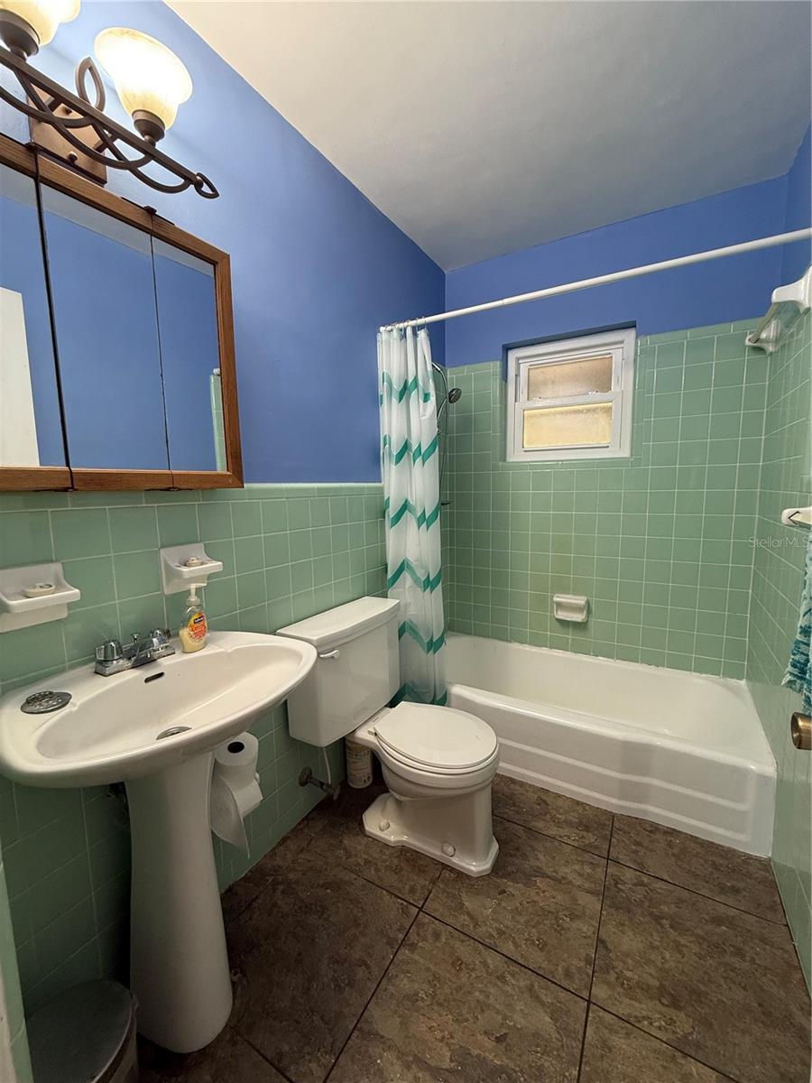 LAND O LAKES ACRES - Residential Lease