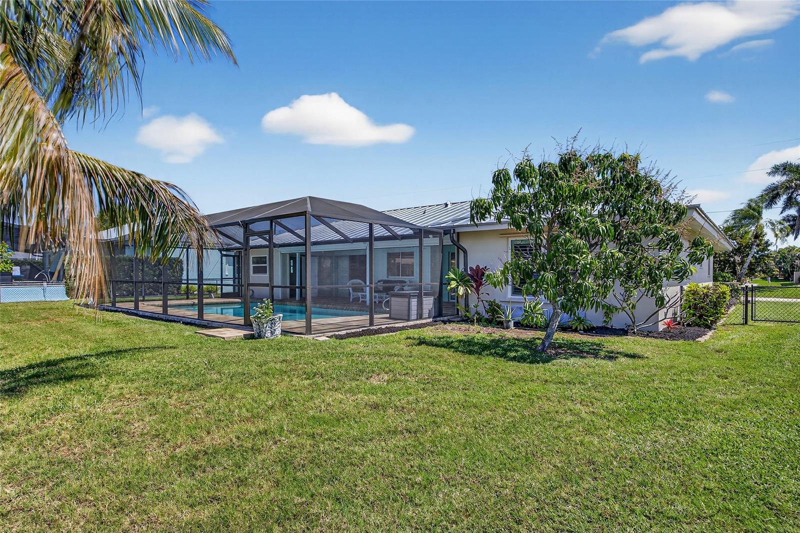 PUNTA GORDA ISLES SEC 04 - Residential