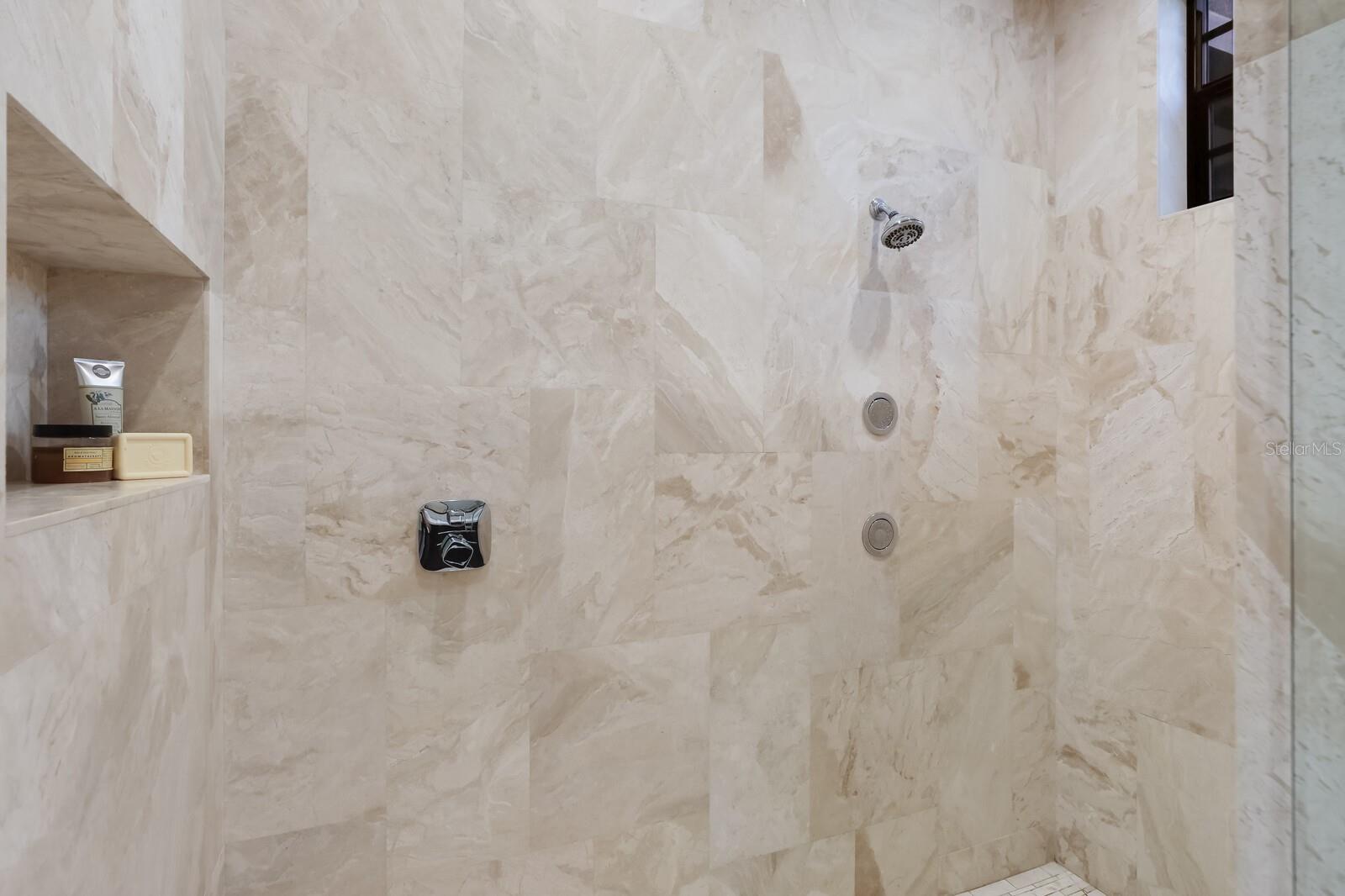 LAKE CLUB PH I - Residential