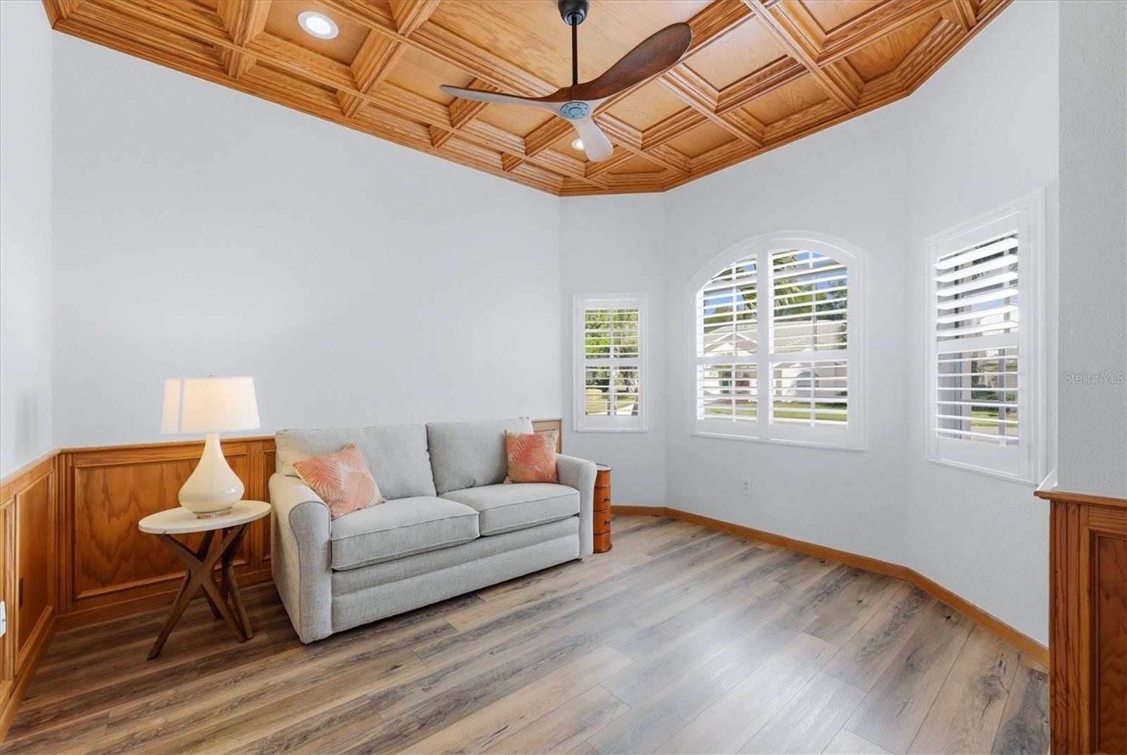 RIVERWOOD - Residential