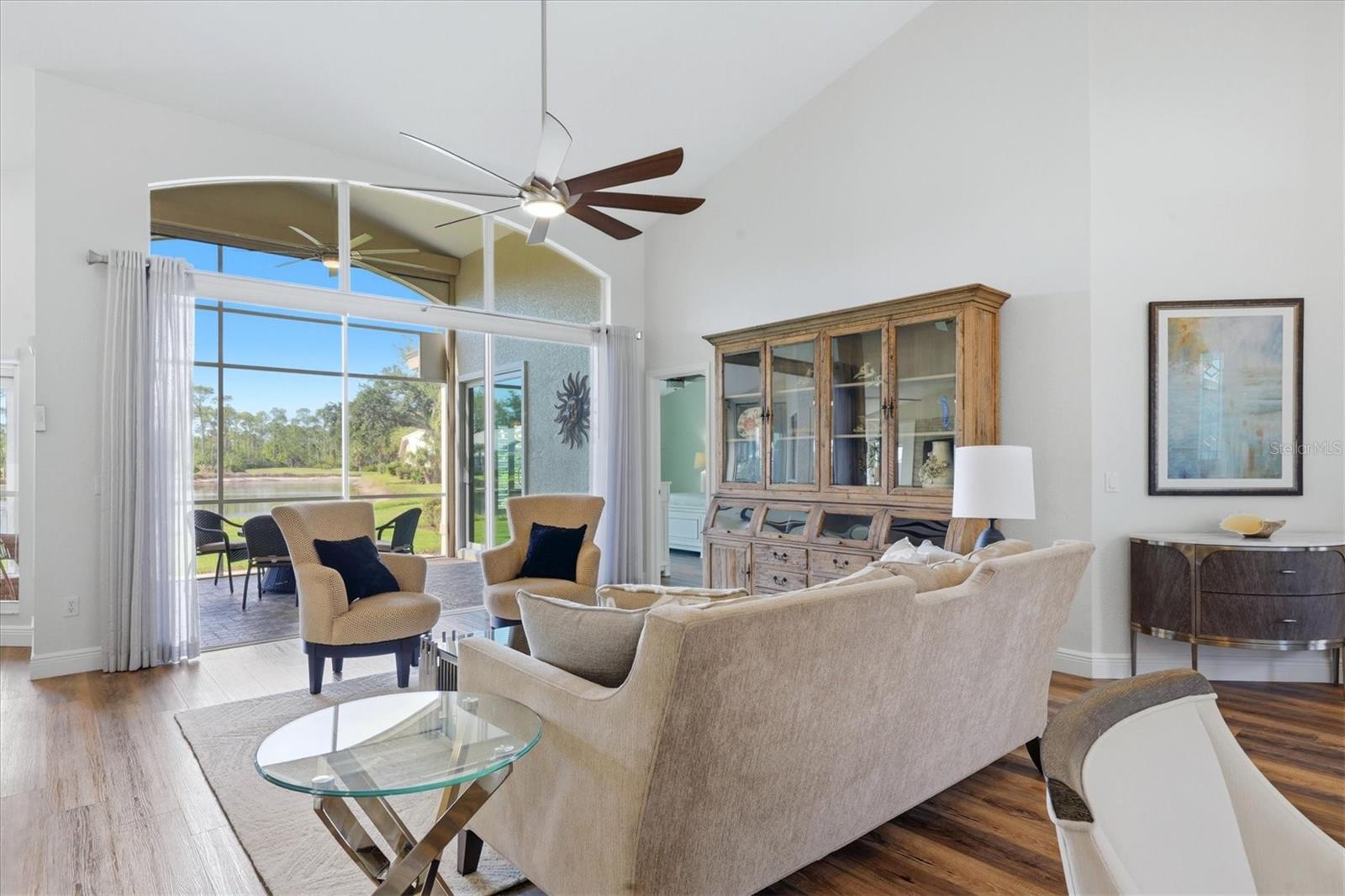 RIVERWOOD - Residential