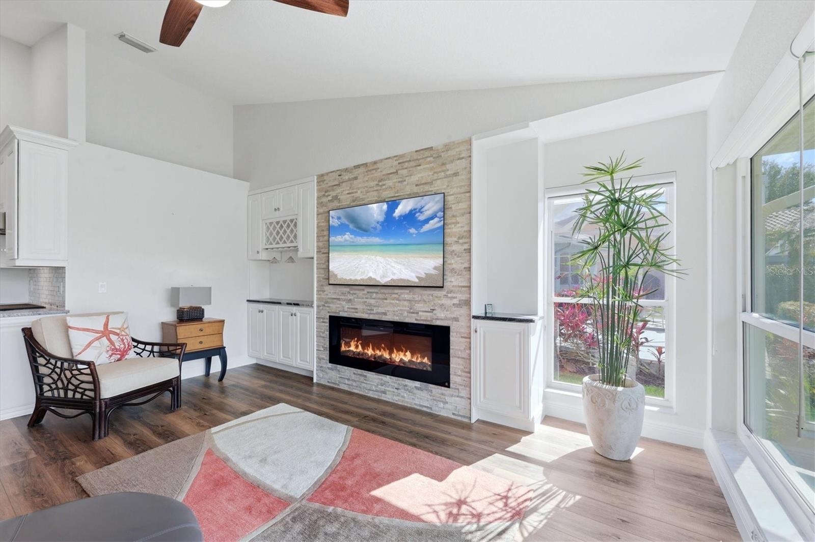 RIVERWOOD - Residential