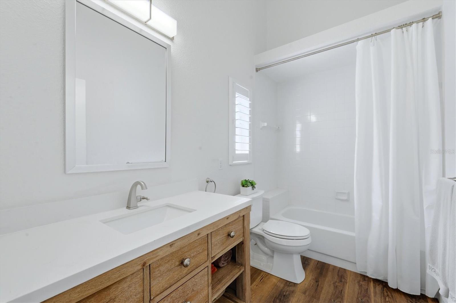 RIVERWOOD - Residential