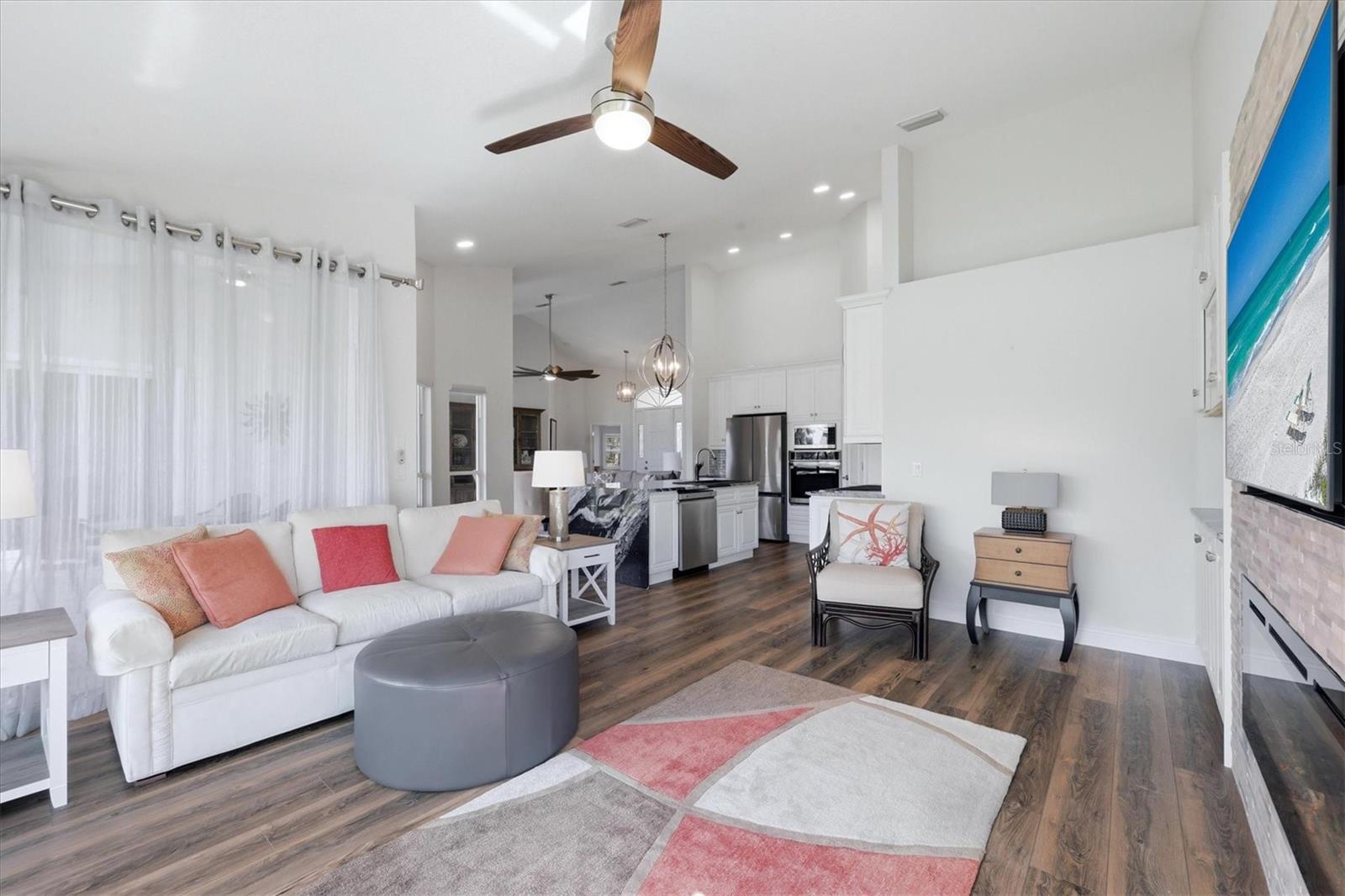 RIVERWOOD - Residential