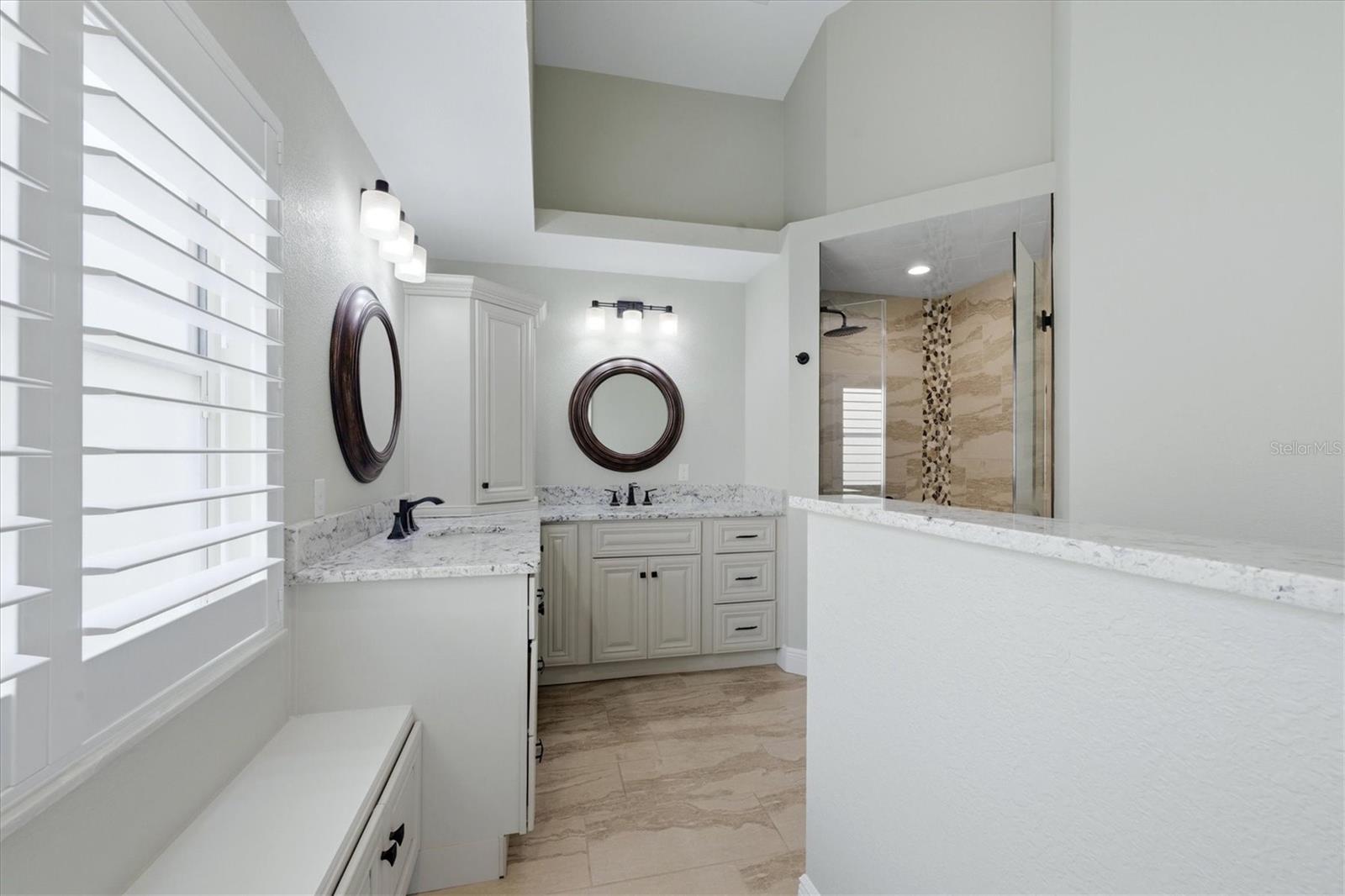 RIVERWOOD - Residential