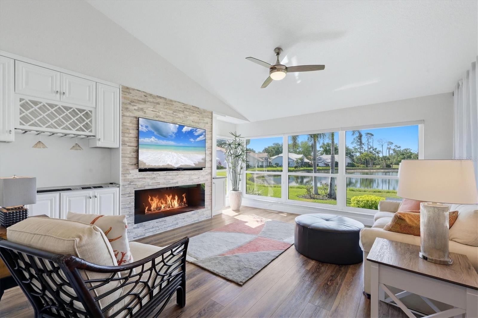 RIVERWOOD - Residential