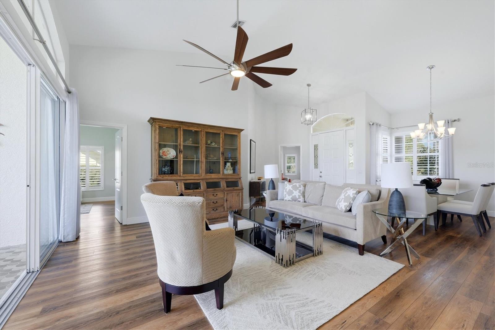 RIVERWOOD - Residential